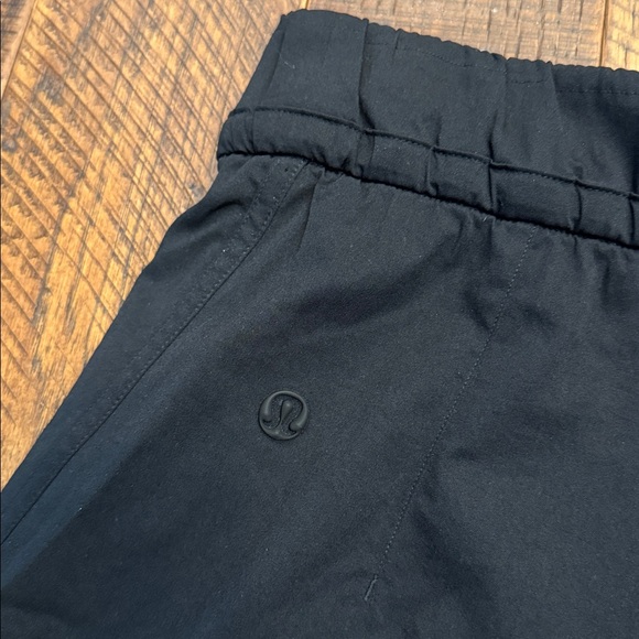 Lululemon Cinchable Waist High-Rise Woven Short 3.5" - Picture 10 of 11
